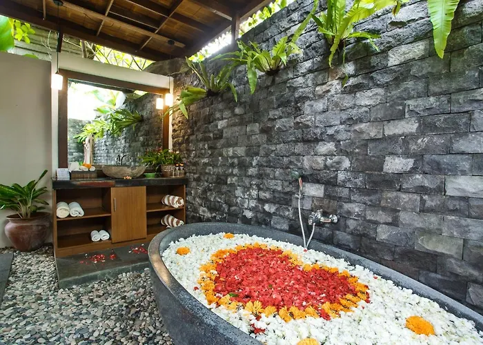 Resort Raya 4*